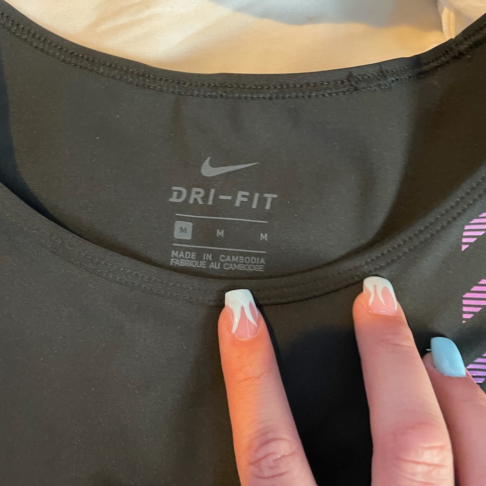 Nike cropped tank - Picture 3 of 3